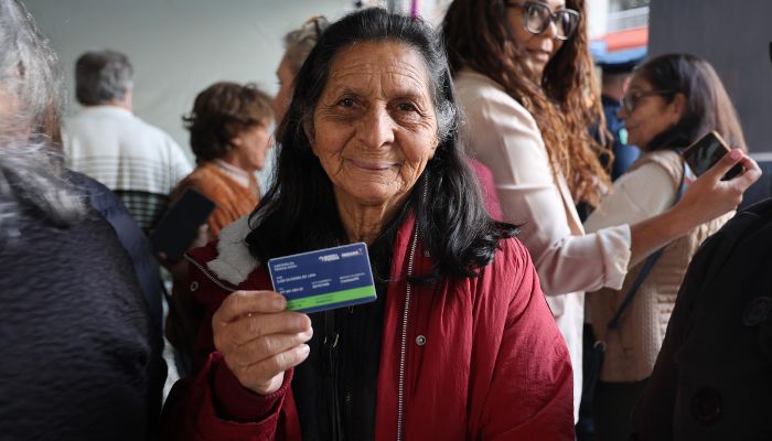 Foto: SEMIPI-PR Mais de 14 mil pessoas idosas já emitiram carteira para viajar sem custo nos ônibus entre cidades